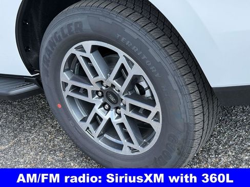 New 2025 Ford Expedition Active image 9