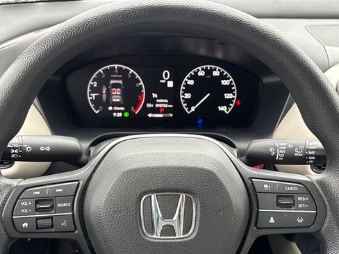 Used 2023 Honda HR-V LX image 17