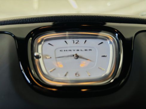 Used 2023 Chrysler 300 C RWD image 49