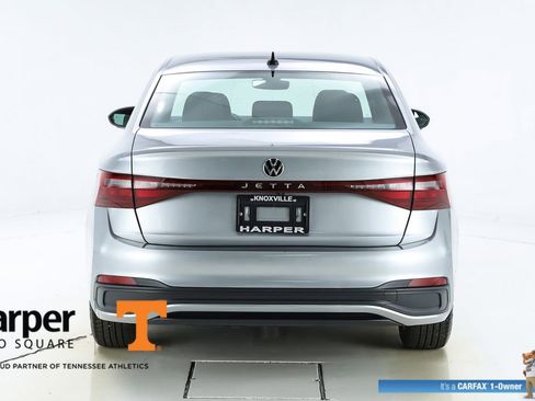 Used 2025 Volkswagen Jetta Sport FWD image 8