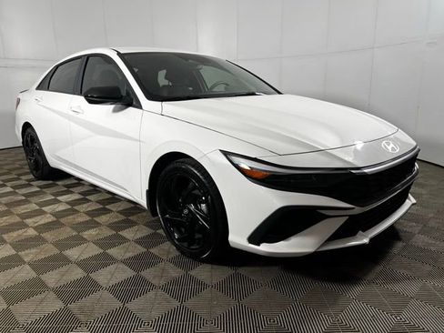 Used 2026 Hyundai Elantra Sport image 6