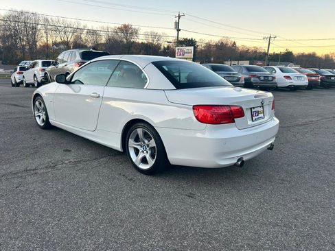 Used 2013 BMW 335i Convertible image 4