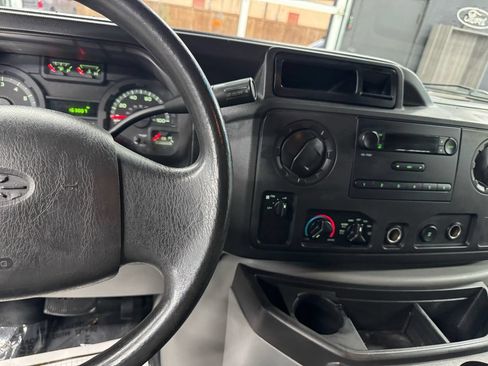 Used 2014 Ford E-350 and Econoline 350 Extended Super Duty RWD image 20