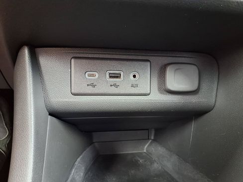 Used 2023 Buick Encore GX Select w/ Sport Touring Package AWD/4WD image 10
