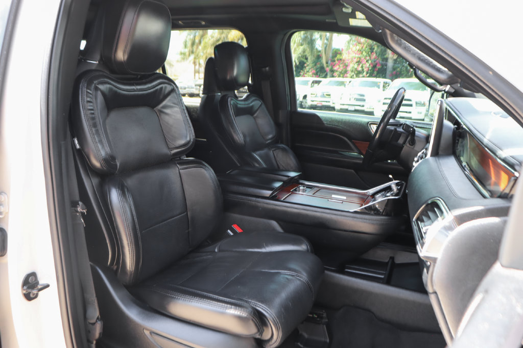 Used 2020 Lincoln Navigator Reserve w/ Equipment Group 208A Reserve AWD/4WD image 48