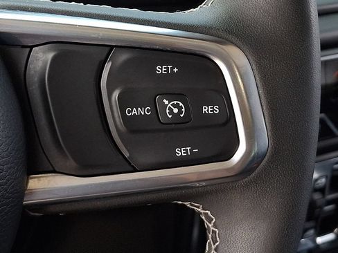 Used 2023 Jeep Wrangler Unlimited Sahara w/ Cold Weather Group AWD/4WD image 22