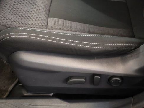 Used 2022 Subaru Outback Premium image 13