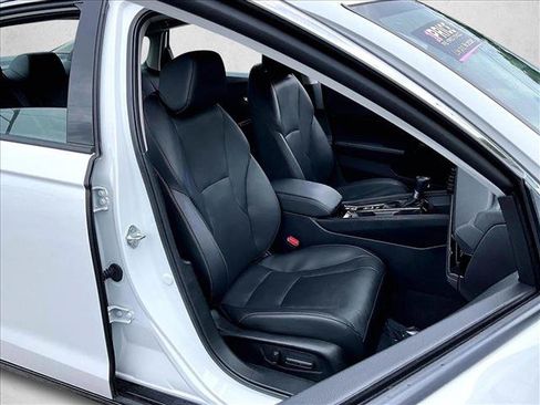 Used 2025 Honda Accord Touring image 9