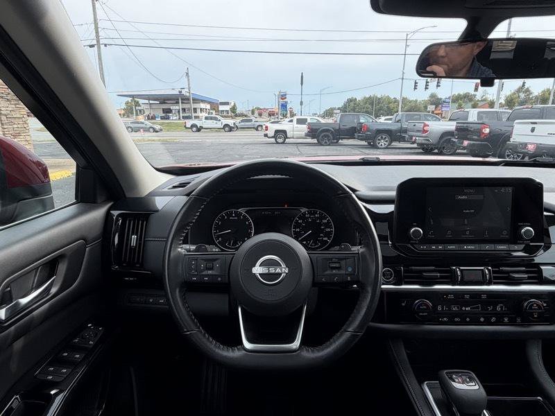 Used 2022 Nissan Pathfinder SV w/ SV Premium Package AWD/4WD image 21