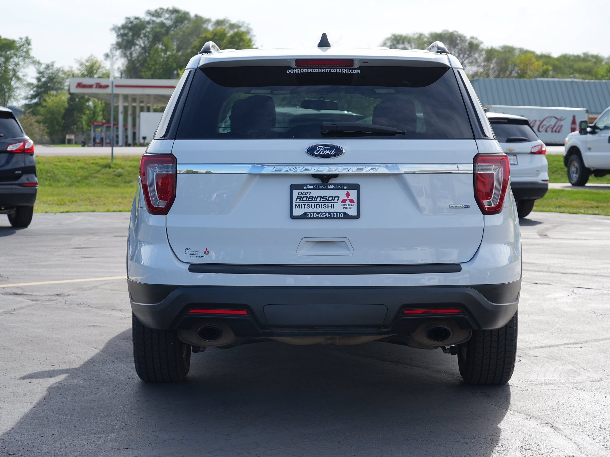 Used 2018 Ford Explorer 4WD w/ Class II Trailer Tow Package image 4