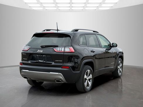 Used 2022 Jeep Cherokee Limited image 7