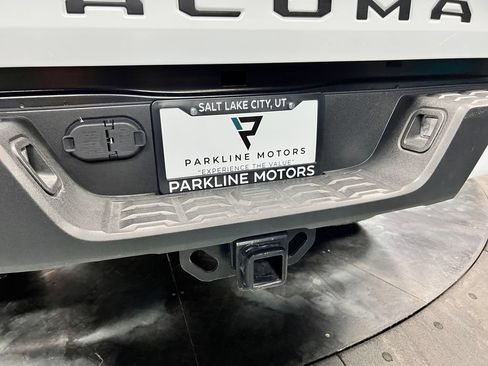 Used 2023 Toyota Tacoma TRD Sport AWD/4WD image 25