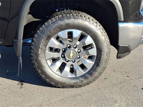 New 2026 Chevrolet Silverado 3500 LT w/ Trail Boss Package image 6