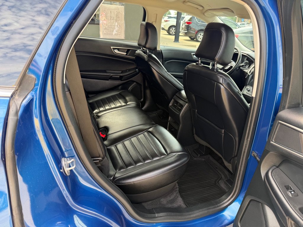 Used 2023 Ford Edge SEL AWD/4WD image 13