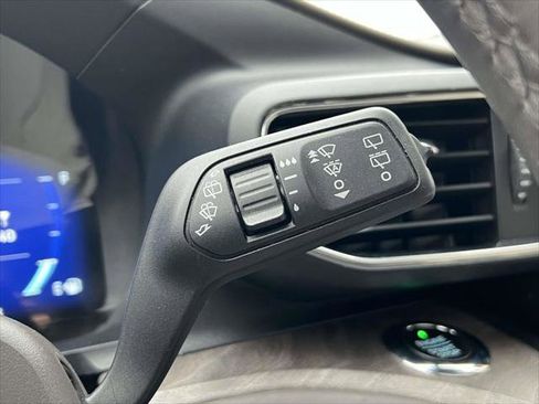 Used 2020 Ford Explorer Platinum w/ Premium Technology Package image 25