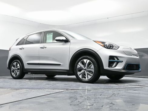 Used 2020 Kia Niro EX w/ Cold Weather Package image 43