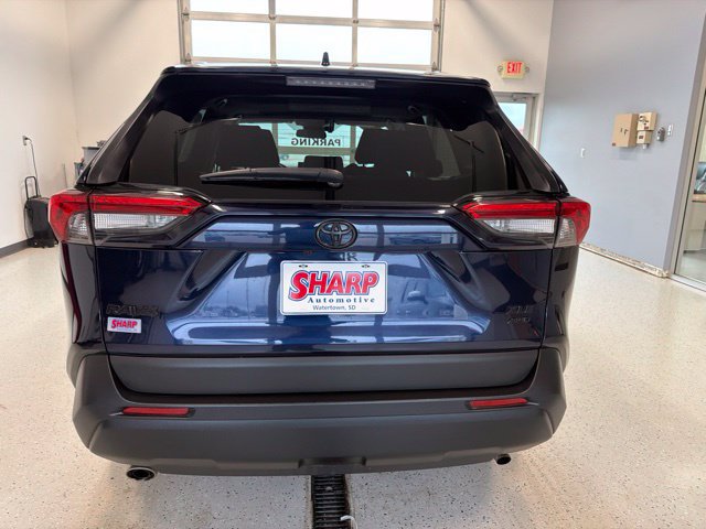Used 2022 Toyota RAV4 XLE w/ Convenience Package AWD/4WD image 7