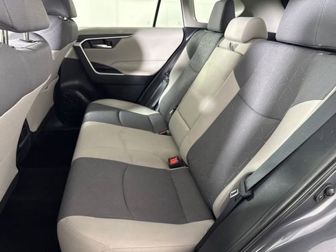 Used 2021 Toyota RAV4 XLE FWD image 13