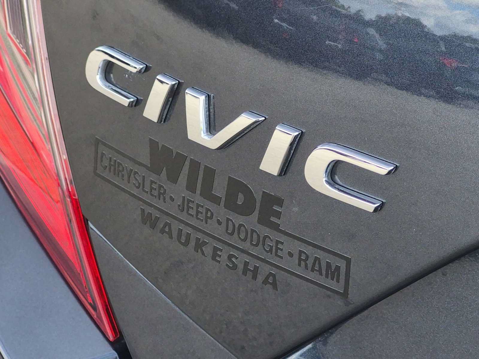 Used 2016 Honda Civic Touring image 12