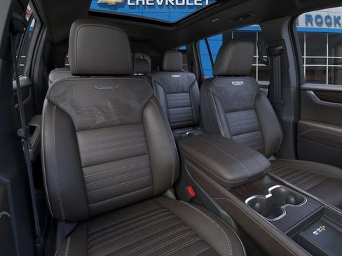 New 2026 GMC Acadia Denali Ultimate w/ LPO, Floor Liner Package AWD/4WD image 16