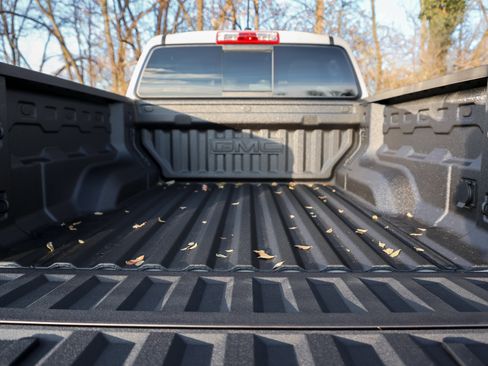 New 2026 GMC Canyon Elevation w/ Convenience Package image 8