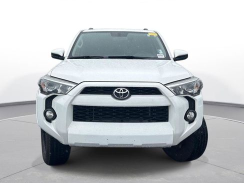 Used 2019 Toyota 4Runner SR5 AWD/4WD image 3