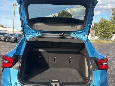 Used 2025 Chevrolet Trax RS image 22