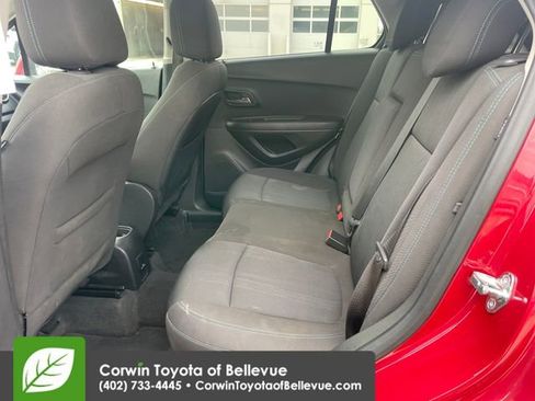 Used 2015 Chevrolet Trax LT FWD image 25