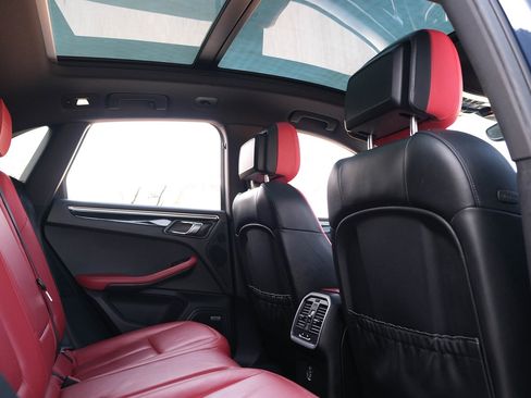 Used 2018 Porsche Macan GTS image 25