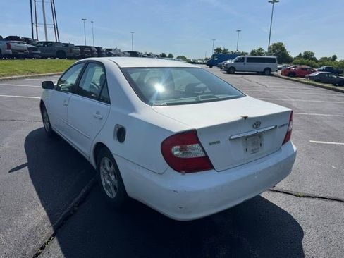 Used 2002 Toyota Camry LE FWD image 5