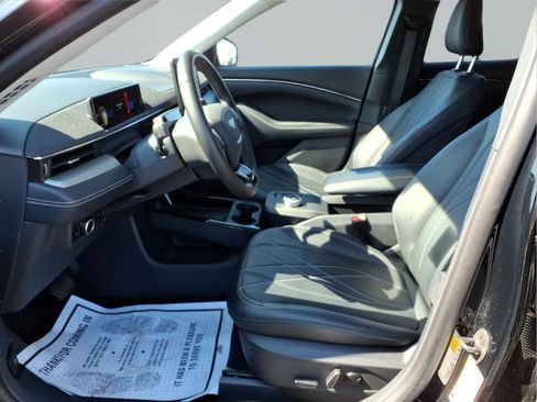 Used 2023 Ford Mustang Mach-E Select image 19