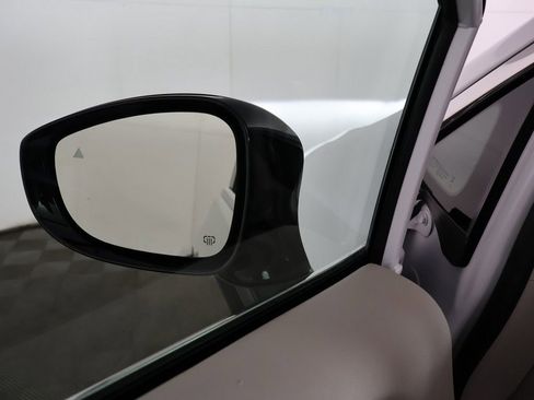 Used 2024 Chrysler Pacifica Touring-L FWD image 37