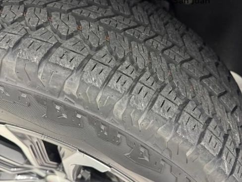 Used 2023 GMC Canyon Denali AWD/4WD image 7