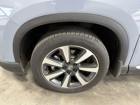 Used 2025 Honda Pilot Touring image 16