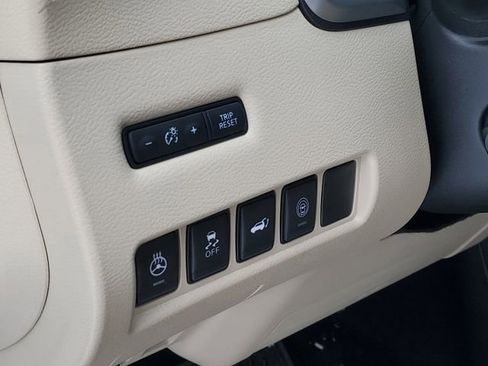 Used 2020 Nissan Murano Platinum image 9