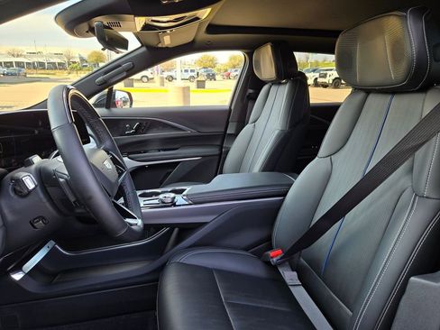 Certified 2025 Cadillac Lyriq Luxury w/ LPO, Floor Liner Package image 28