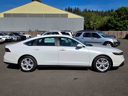 Used 2023 Honda Accord LX image 8