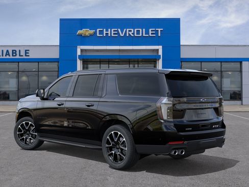 New 2026 Chevrolet Suburban RST w/ RST Capability Package AWD/4WD image 3