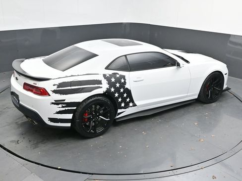 Used 2014 Chevrolet Camaro SS w/ SS Performance Package image 31
