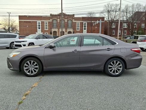 Used 2015 Toyota Camry XLE image 4