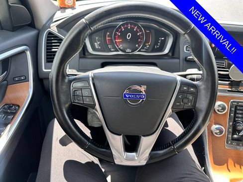 Used 2017 Volvo XC60 T5 Inscription w/ Preferred Option Package FWD image 7