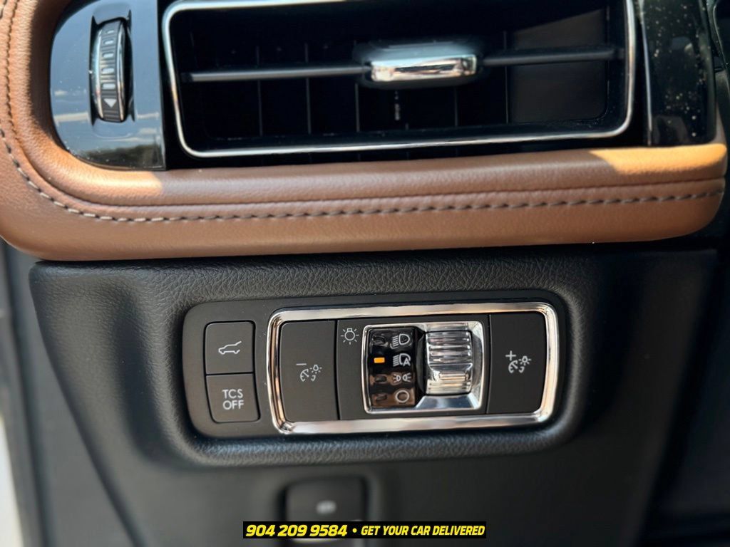Used 2021 Lincoln Nautilus Reserve FWD image 18