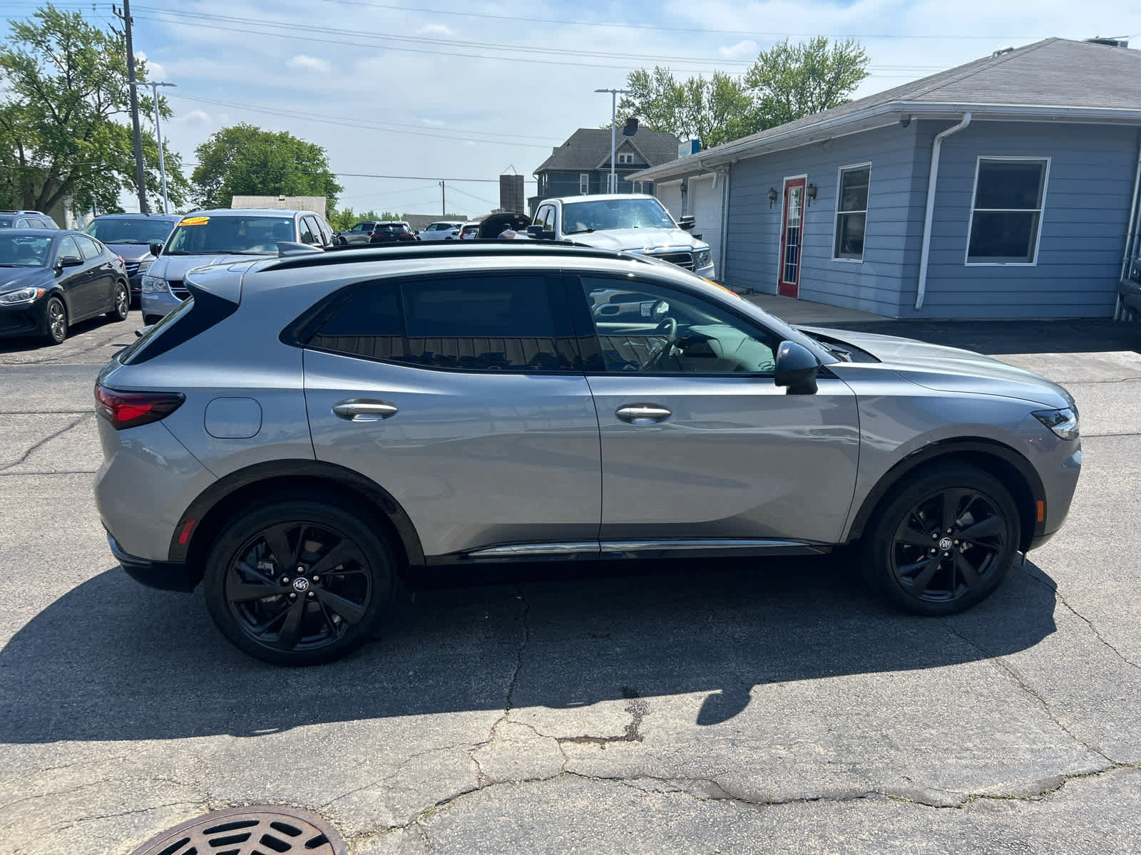 Used 2023 Buick Envision Preferred w/ Sport Touring Package AWD/4WD image 2