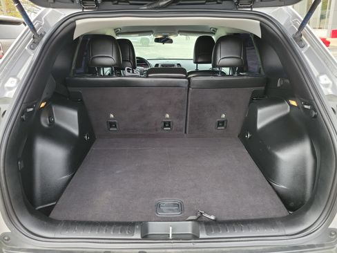 Used 2019 Jeep Cherokee Latitude Plus image 9