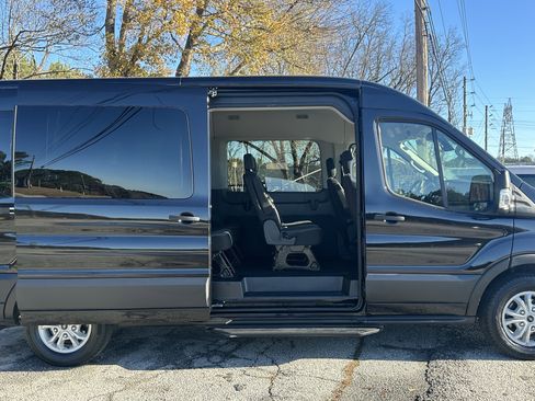Used 2024 Ford Transit 350 XLT image 17