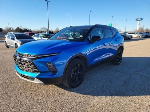 New 2025 Chevrolet Blazer LT w/ Midnight/Sport Edition image 19