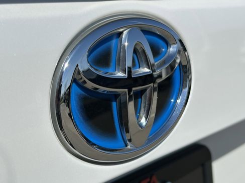 Used 2024 Toyota RAV4 Limited w/ Advanced Technology Package image 7