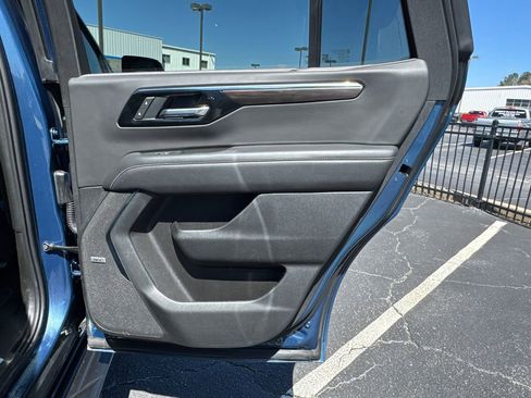 Used 2025 Chevrolet Tahoe Premier image 17