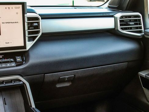 Used 2025 Toyota Tundra Limited image 17