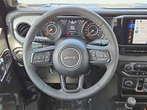 New 2025 Jeep Gladiator Sport image 20